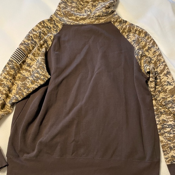 Mens Ariat Pull Over Sweatshirt - Picture 2 of 3